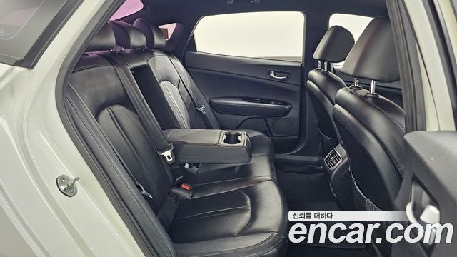 Kia K5 (II) 2.0 MX Prestige 2017 — фото 12