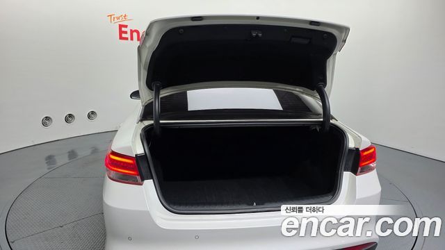 Kia K5 (II) 2.0 MX Prestige 2017 — фото 20