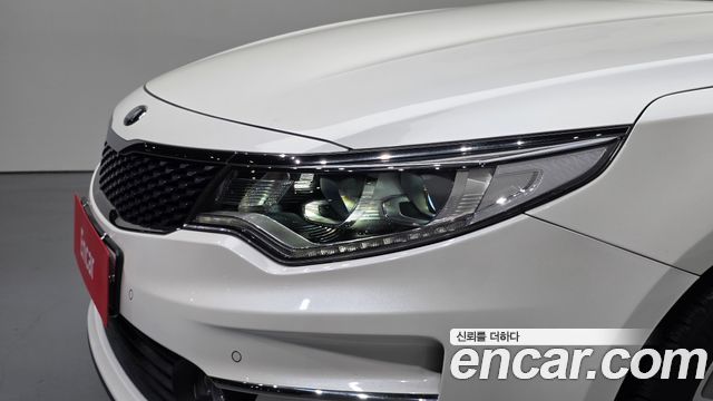 Kia K5 (II) 2.0 MX Prestige 2017 — фото 22
