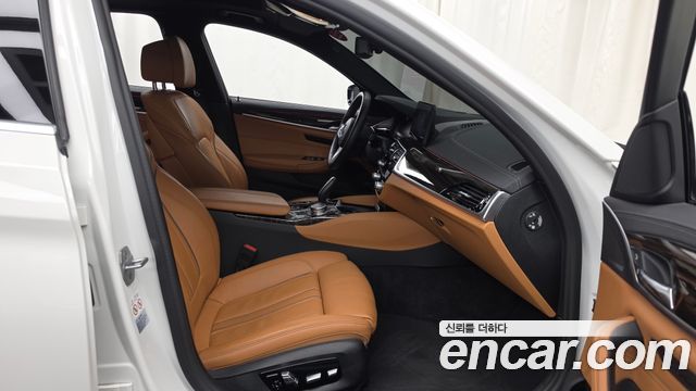 BMW 5 Series (G30) 520i M Sport 2021 — фото 11