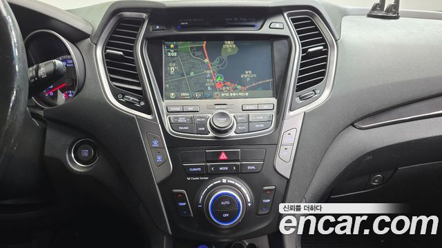 Hyundai Santa Fe (DM) Diesel(e-VGT) 2.0 2WD Premium 2014 — фото 12