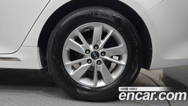Kia K5 (II) LPI MX Luxury 2017 — фото 21