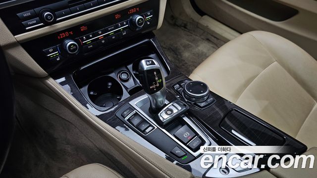BMW 5 Series (F10) 520d Luxury 2014 — фото 9