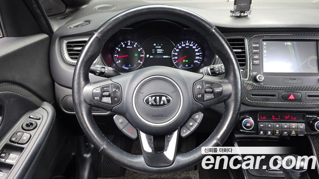 Kia Carens 2.0 LPI Prestige 2018 — фото 13