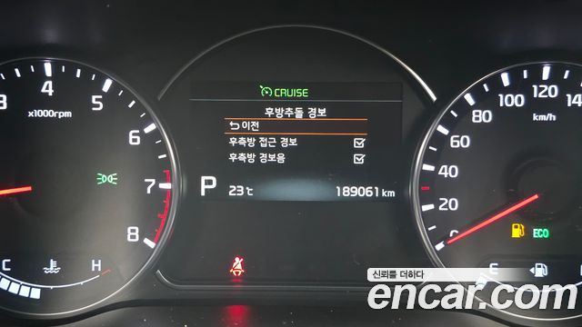 Kia Carens 2.0 LPI Prestige 2018 — фото 16