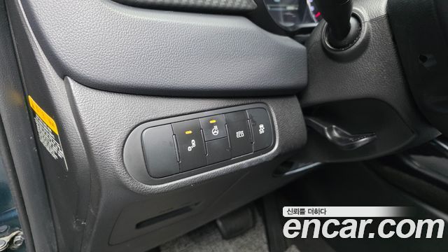 Kia Carens 2.0 LPI Prestige 2018 — фото 17