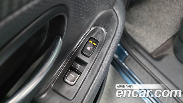 Kia Carens 2.0 LPI Prestige 2018 — фото 18