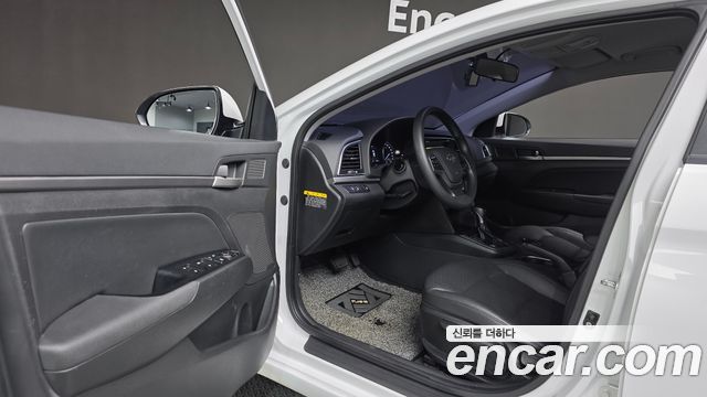 Hyundai Avante (AD) 1.6 GDI Value Plus 2017 — фото 10
