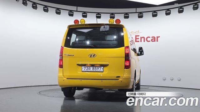 Hyundai Grand Starex School Bus LPi 2019 — фото 4