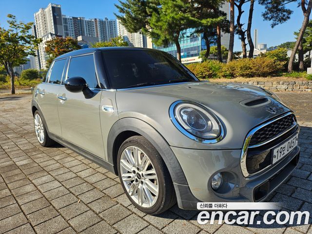 MINI Cooper S 5Door HIGH 3rd 2016 — фото 3
