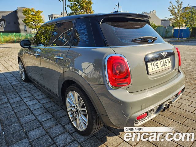 MINI Cooper S 5Door HIGH 3rd 2016 — фото 8