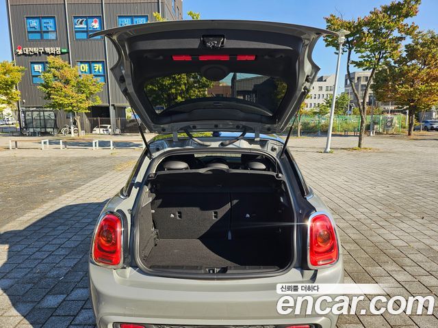 MINI Cooper S 5Door HIGH 3rd 2016 — фото 10