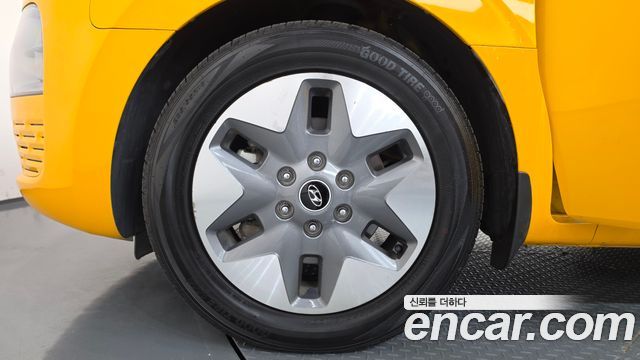 Hyundai Staria L3.5  Kinder Safety Car 15-Seater 2022 — фото 5