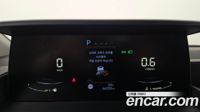 Hyundai Staria L3.5  Kinder Safety Car 15-Seater 2022 — фото 8