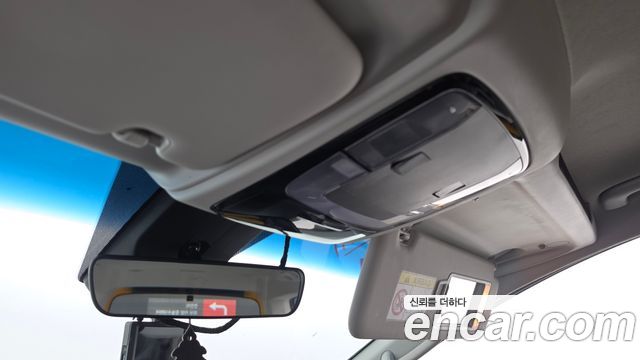 Hyundai Staria L3.5  Kinder Safety Car 15-Seater 2022 — фото 19