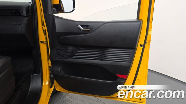 Hyundai Staria L3.5  Kinder Safety Car 15-Seater 2022 — фото 25