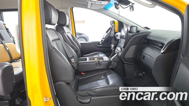 Hyundai Staria L3.5  Kinder Safety Car 15-Seater 2022 — фото 26