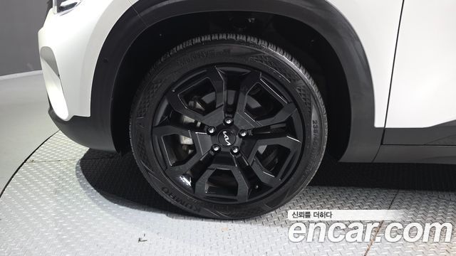Kia Seltos Gasoline 1.6 Turbo 4WD Gravity 2023 — фото 5