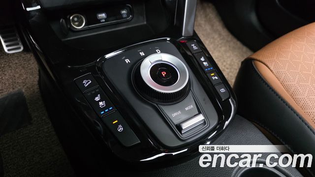 Kia Seltos Gasoline 1.6 Turbo 4WD Gravity 2023 — фото 9