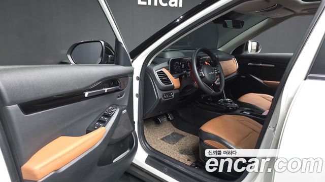Kia Seltos Gasoline 1.6 Turbo 4WD Gravity 2023 — фото 10