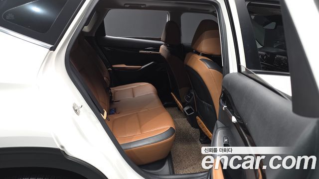 Kia Seltos Gasoline 1.6 Turbo 4WD Gravity 2023 — фото 12