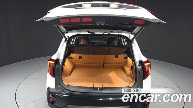 Kia Seltos Gasoline 1.6 Turbo 4WD Gravity 2023 — фото 20