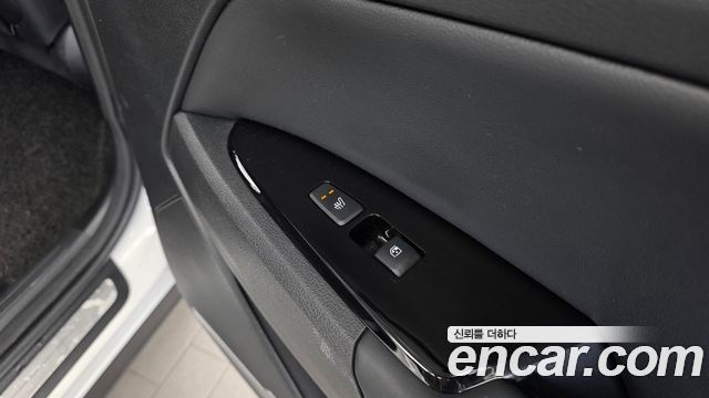 Kia Sportage (V) Diesel 2.0 2WD Signature 2022 — фото 19
