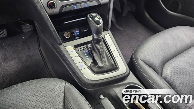 Hyundai Avante (AD) 1.6 GDI Value Plus 2018 — фото 9