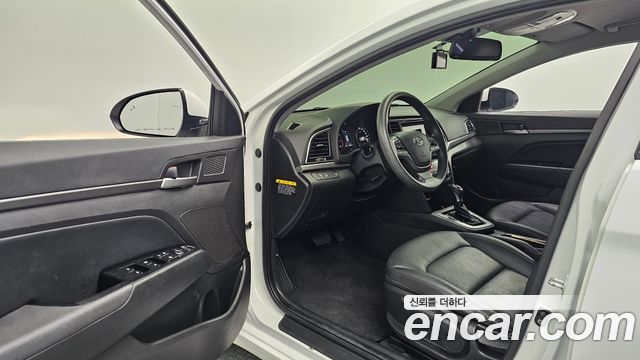 Hyundai Avante (AD) 1.6 GDI Value Plus 2018 — фото 10