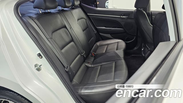 Hyundai Avante (AD) 1.6 GDI Value Plus 2018 — фото 11
