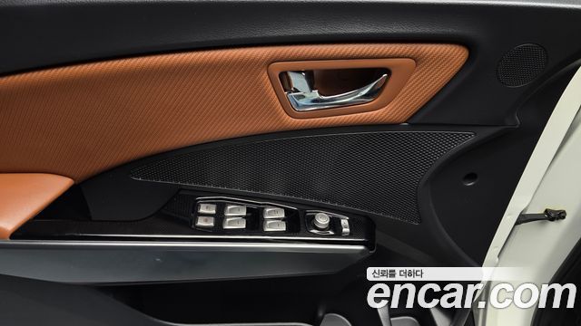 KG Mobility (SsangYong) Tivoli Armor Gear Plus 2WD 2019 — фото 24
