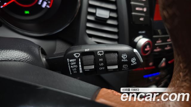 KG Mobility (SsangYong) Tivoli Armor Gear Plus 2WD 2019 — фото 27