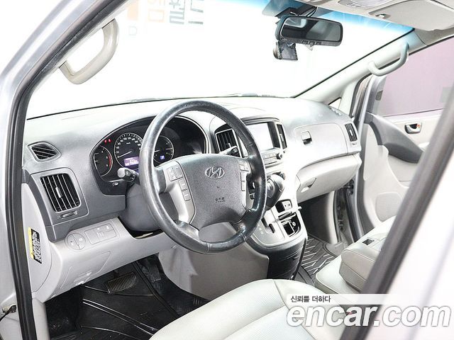 Hyundai Grand Starex 3-Seater VAN Modern 2017 — фото 20