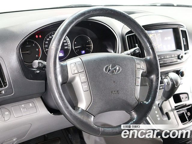 Hyundai Grand Starex 3-Seater VAN Modern 2017 — фото 21