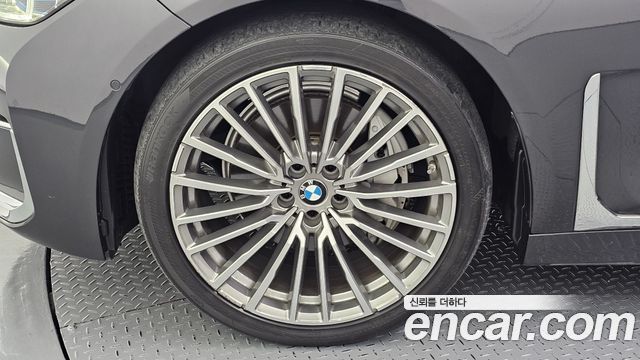 BMW 7 Series (G11) 740d xDrive Design Pure Excellence 2020 — фото 5