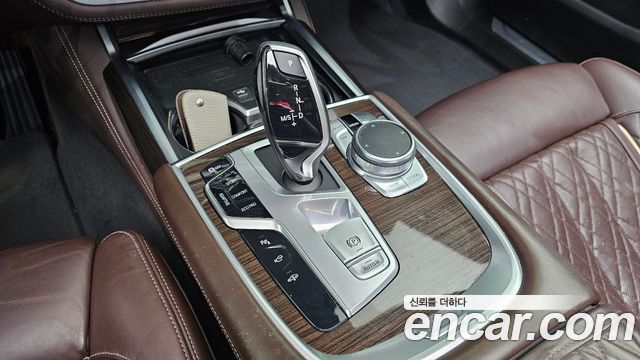 BMW 7 Series (G11) 740d xDrive Design Pure Excellence 2020 — фото 9
