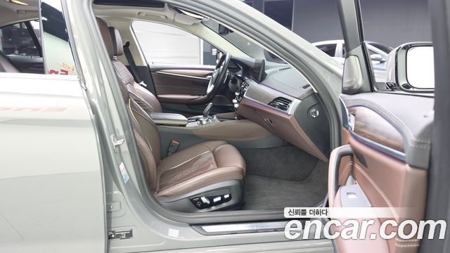 BMW 5 Series (G30) 530e Luxury 2022 — фото 11