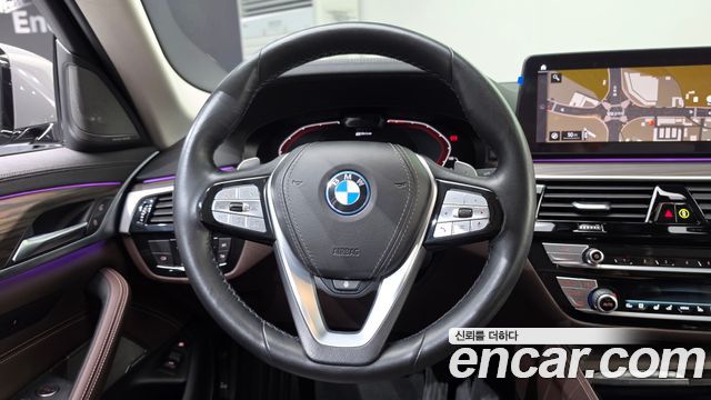 BMW 5 Series (G30) 530e Luxury 2022 — фото 13