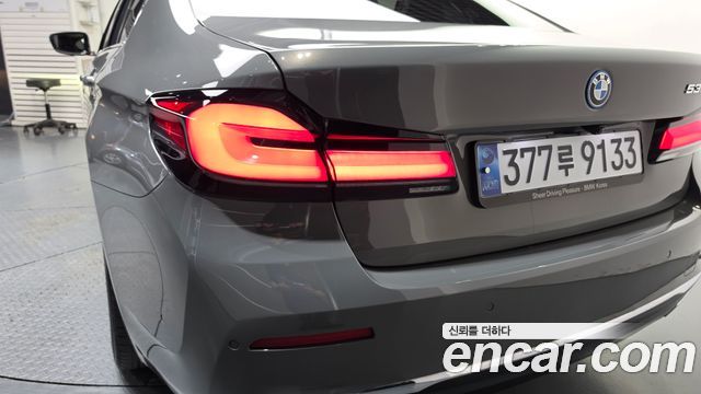 BMW 5 Series (G30) 530e Luxury 2022 — фото 23