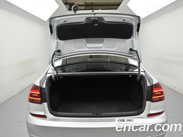 Volkswagen Passat 2.0 TSI B7 2018 — фото 23