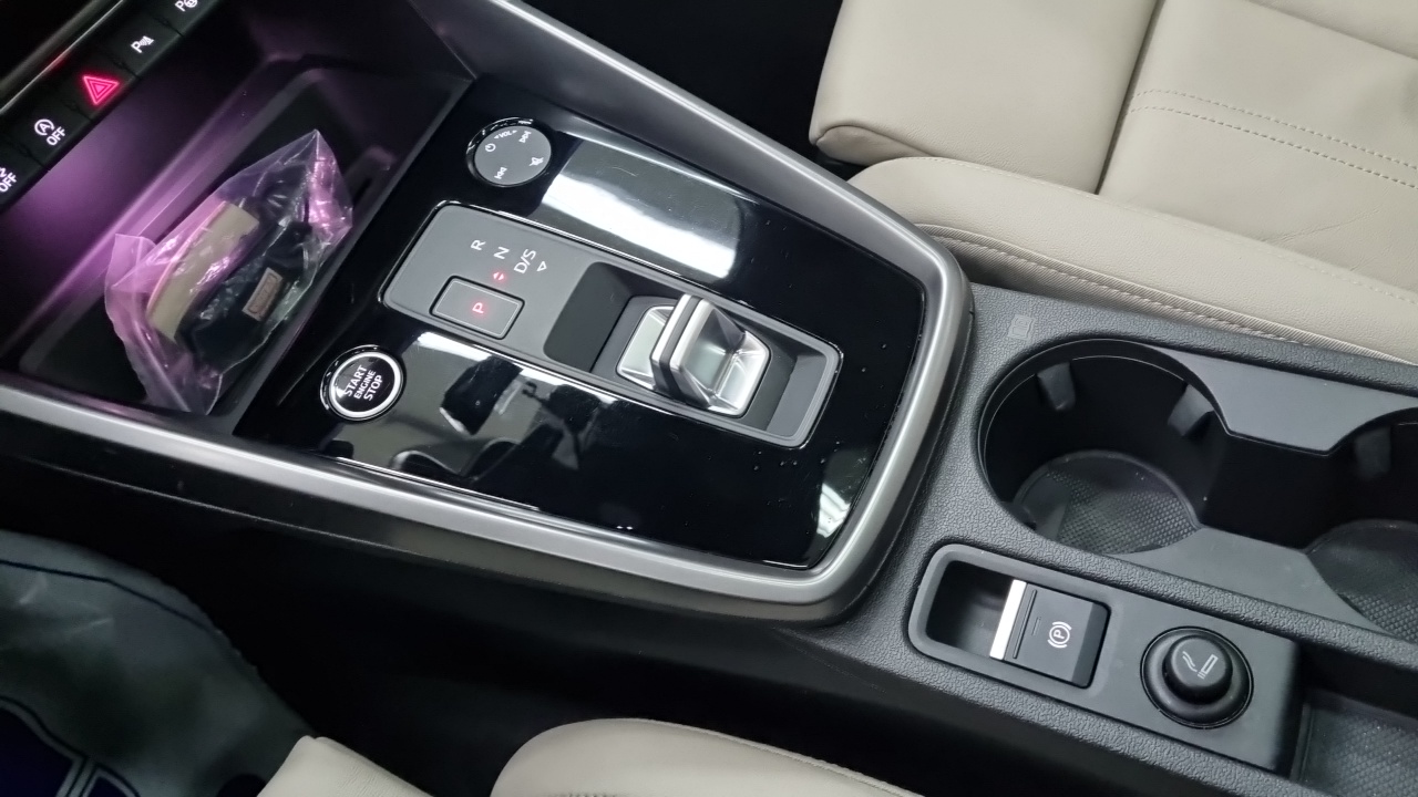 Audi A3 (8Y) 40 TFSI Premium 2023 — фото 9