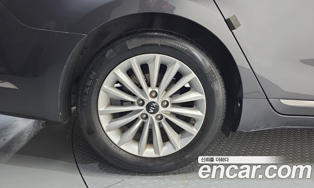 Kia K7 3.0 LPI Luxury (Rental Car) 2016 — фото 5