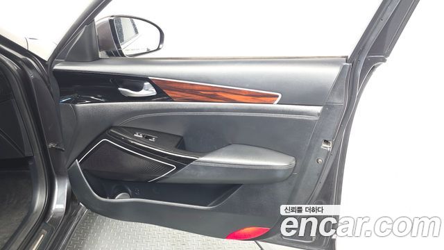 Kia K7 3.0 LPI Luxury (Rental Car) 2016 — фото 24