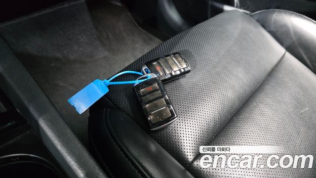 Kia K7 3.0 LPI Luxury (Rental Car) 2016 — фото 30