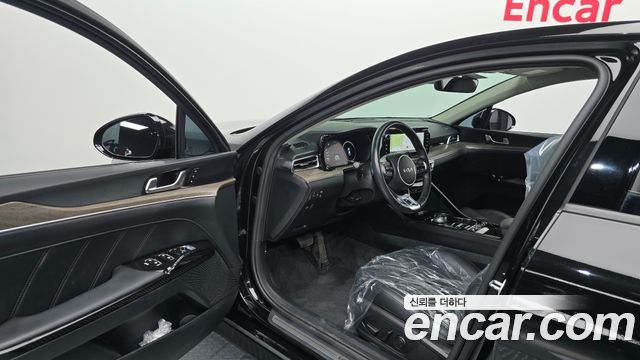 Kia K5 (III) 2.0 Signature 2023 — фото 10