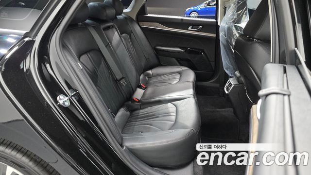 Kia K5 (III) 2.0 Signature 2023 — фото 11