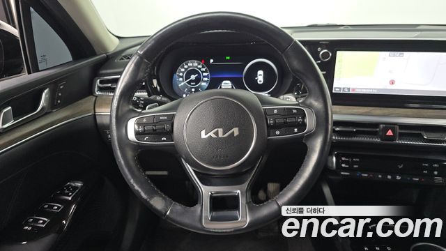 Kia K5 (III) 2.0 Signature 2023 — фото 13