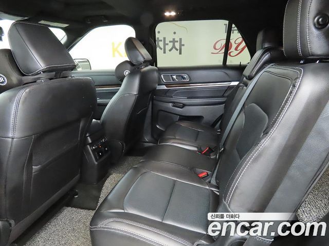 Ford Explorer 2.3 Limited 4WD 5th 2018 — фото 6