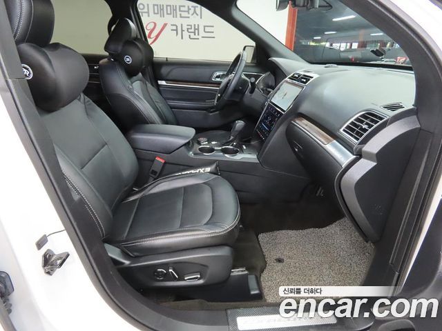 Ford Explorer 2.3 Limited 4WD 5th 2018 — фото 8