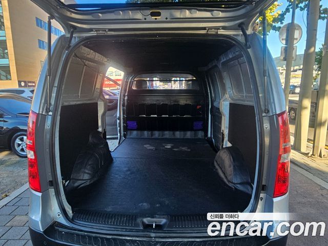Hyundai Grand Starex Van 3-Seater Style 2019 — фото 7
